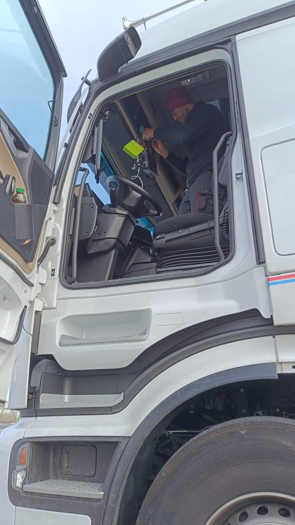 Technicien installation telematique urbitec